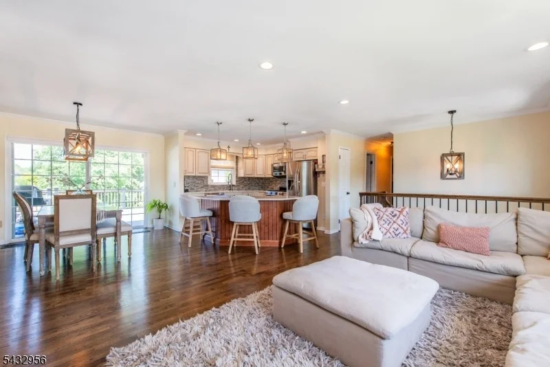Photo of 3 Knoll Rd