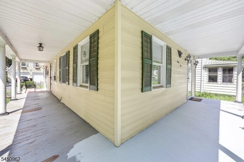 Photo of 39 Clinton Rd