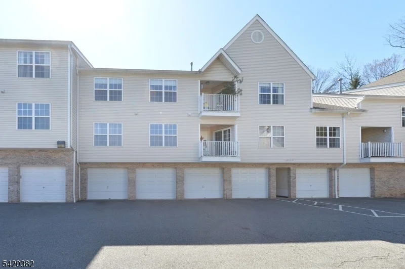 Photo of 20 Parkside Ct