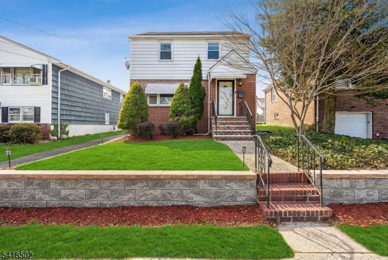 Photo of 522 Thompson Ave