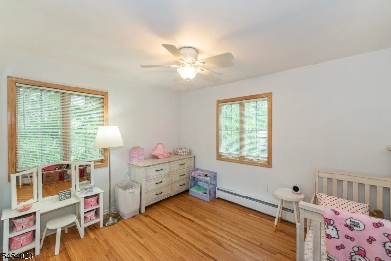 Photo of 42 Scenic Dr