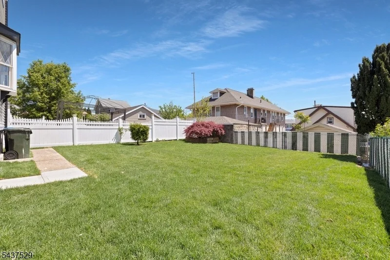 Photo of 132 Argyle Pl