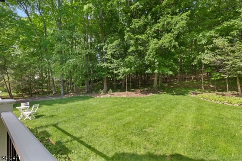 Photo of 7 Pontiac Dr