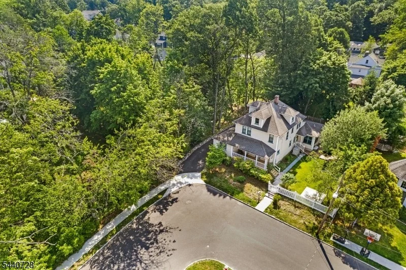 Photo of 34 Orchard Sq