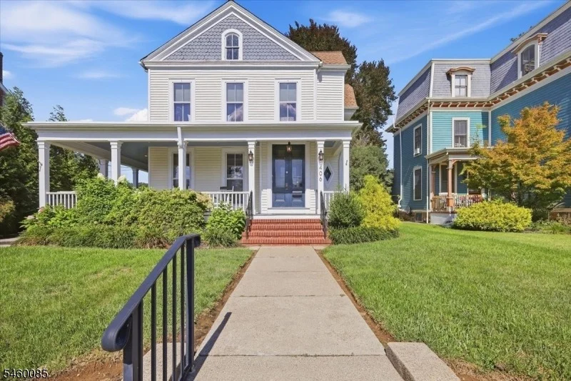 Photo of 406 W Moore St