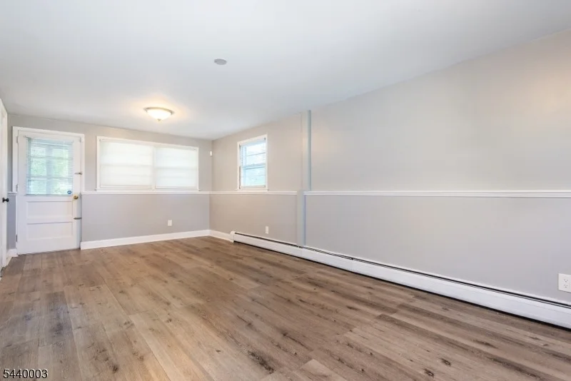 Photo of 8 Kennedy Dr