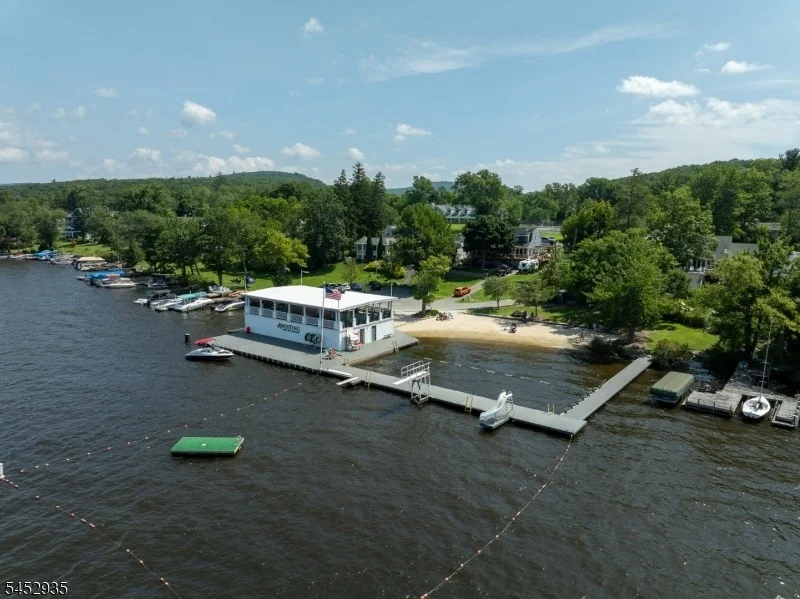 Photo of 175 Long Pond Rd