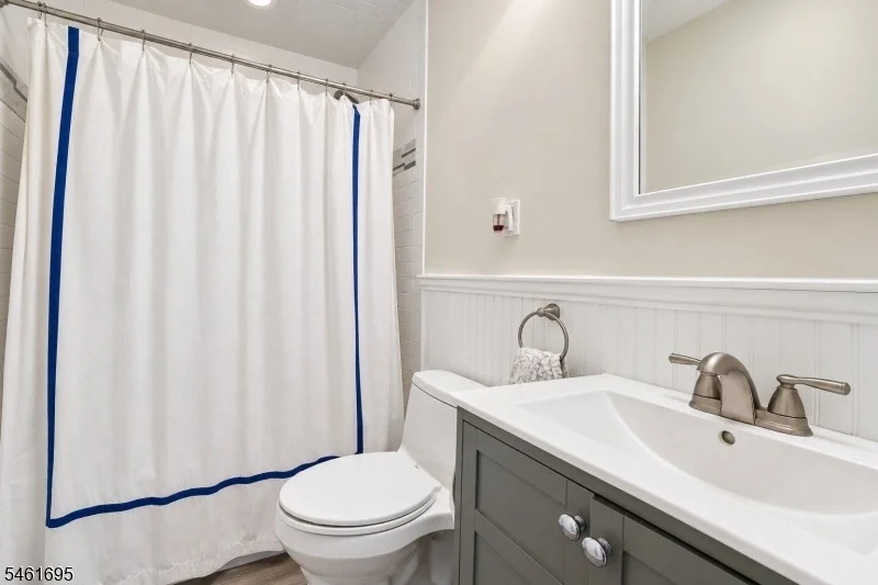Photo of 302 Woods End Rd