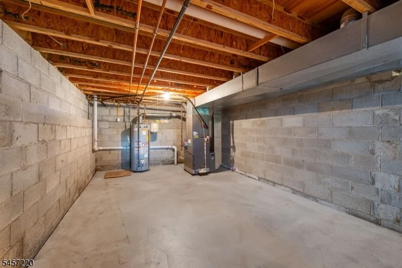 Photo of 4 Hawthorn Dr