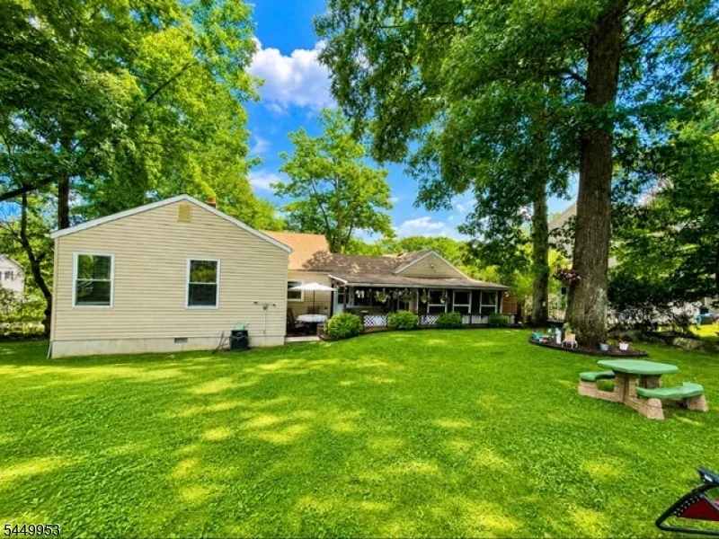Photo of 501 Diamond Spring Rd