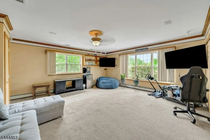 Photo of 16 Shephard Rd
