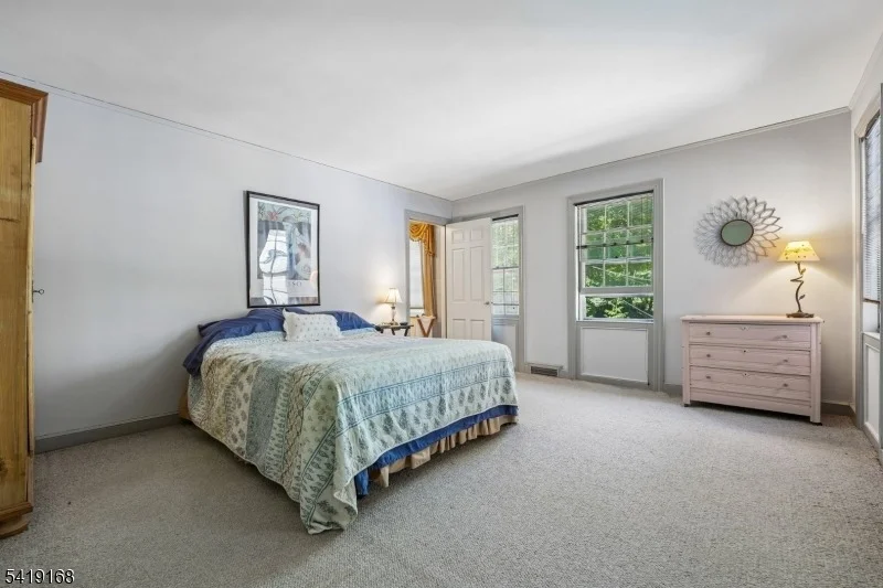 Photo of 343 Forest Rd
