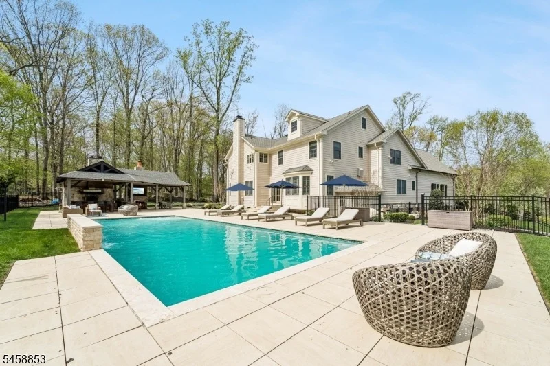 Photo of 20 Pheasant Ln