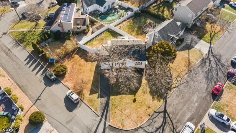 Photo of 601 Fairway Rd