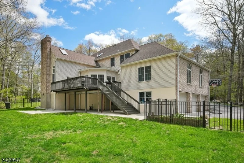 Photo of 9 Natale Dr