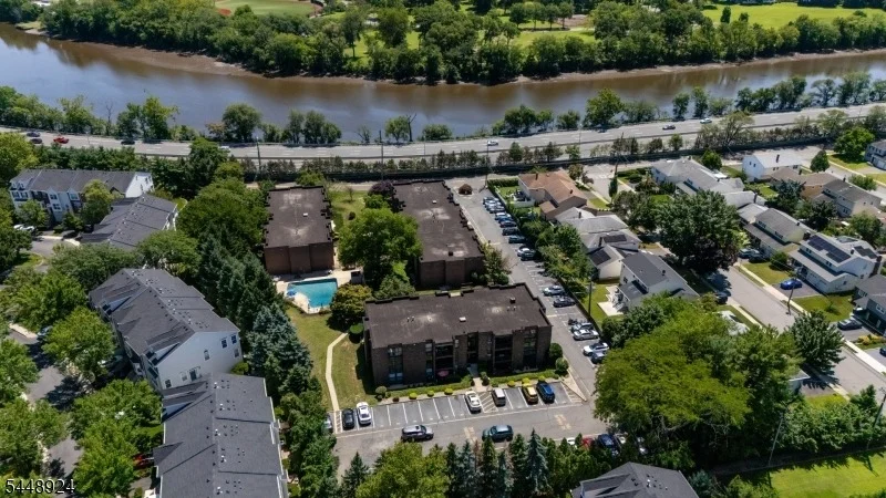 Photo of Unit E at 355 River Road