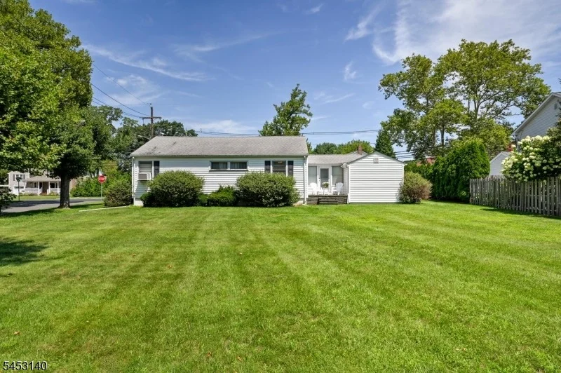 Photo of 271 Summit Rd