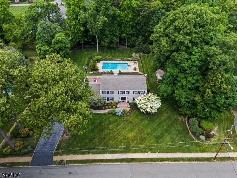 Photo of 13 MABRO DRIVE