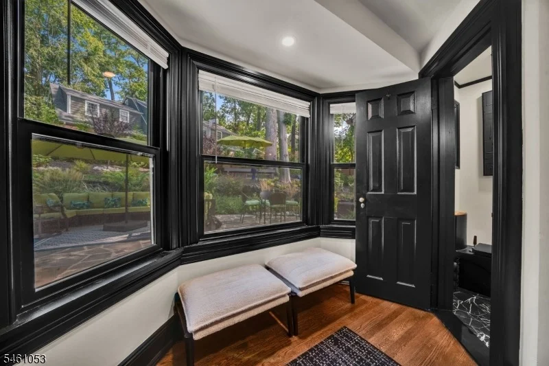 Photo of 901 Belvidere Ave
