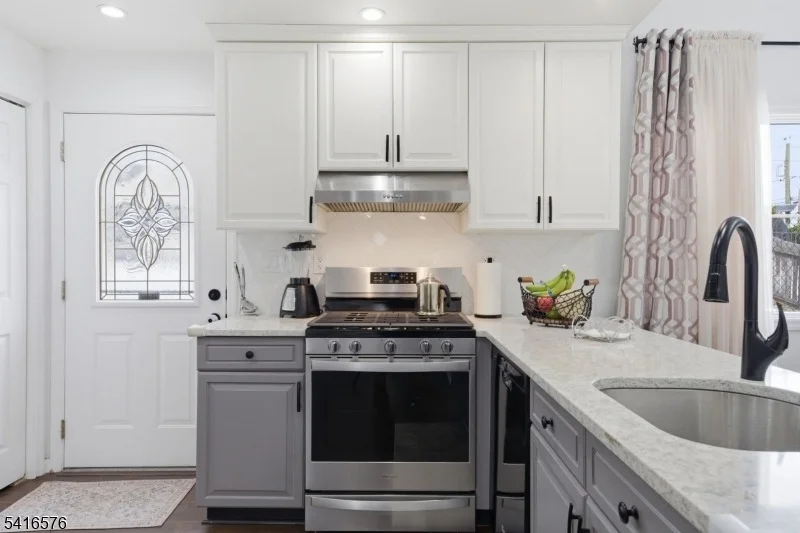 Photo of 270 Baldwin Ave