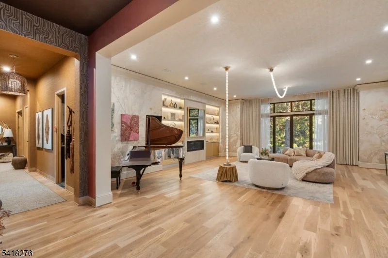 Photo of 48 Pleasant Ave