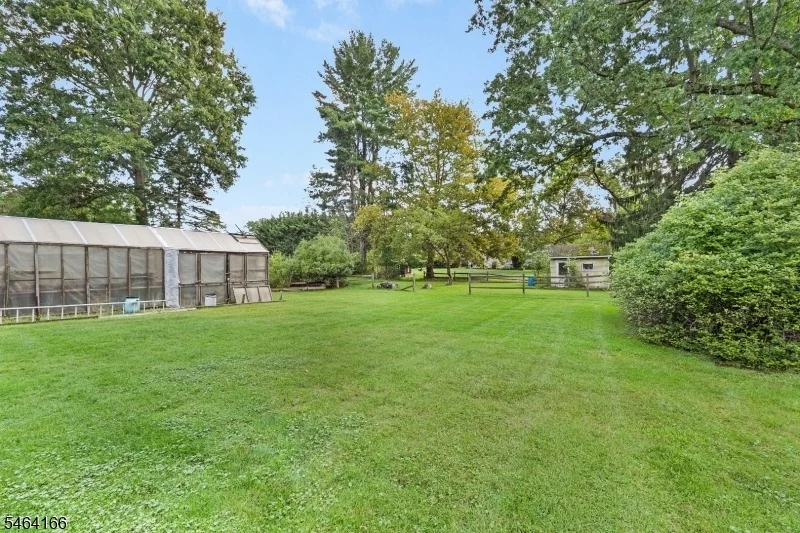 Photo of 4 Pierson Ln