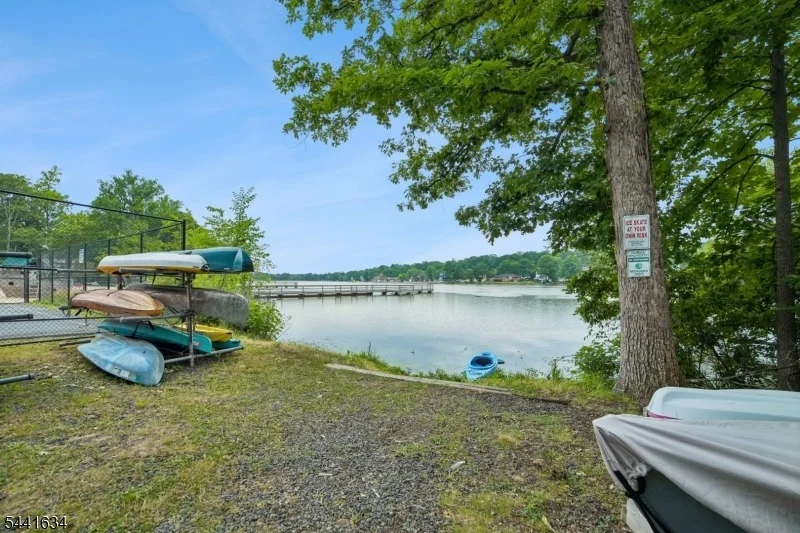 Photo of 72 Lake Dr East