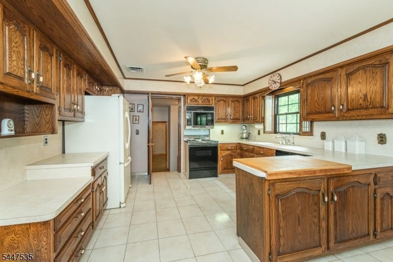 Photo of 21 Bates Dr