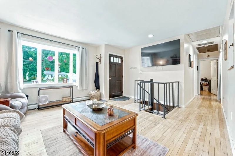 Photo of 194 Decker Pond Rd