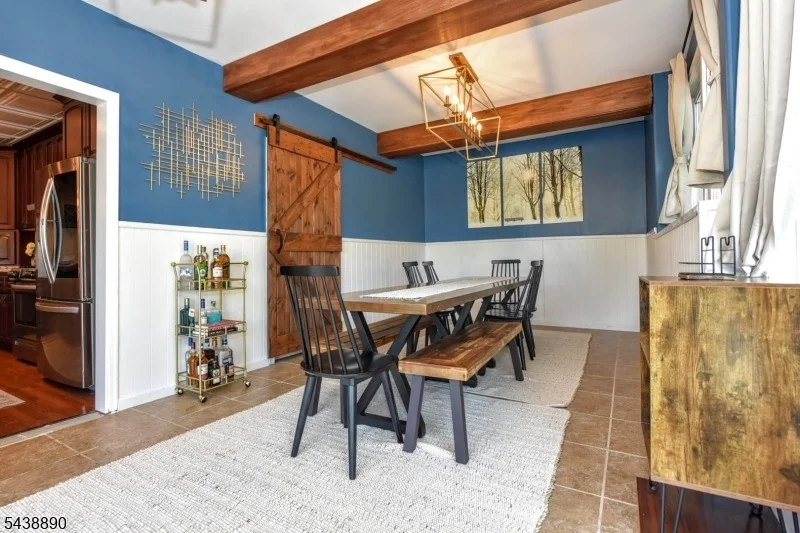 Photo of 27 Joan St