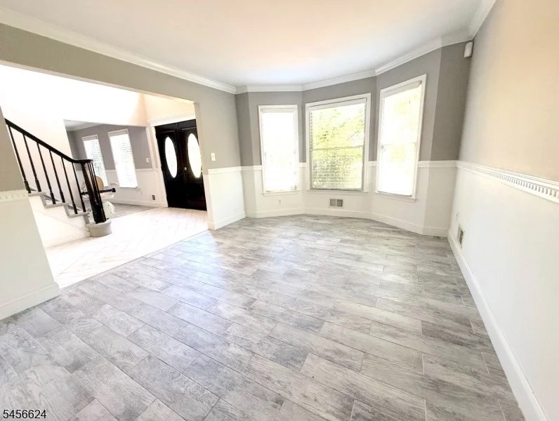 Photo of 33 Mcguire Dr