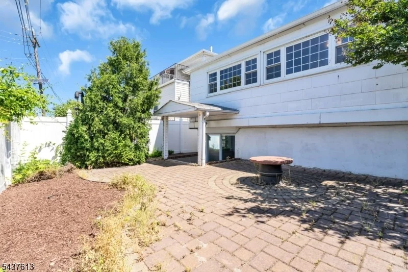 Photo of 23 Colonial Dr