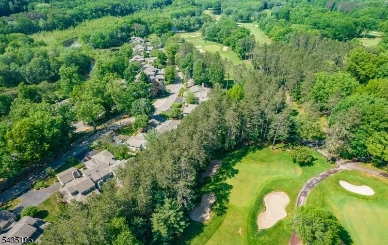 Photo of 11 Old Fourth Dr
