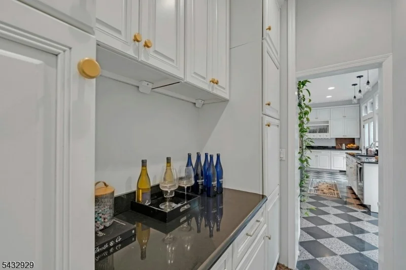 Photo of 42 Llewellyn Rd