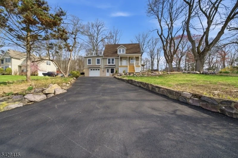 Photo of 4 Hillside Rd