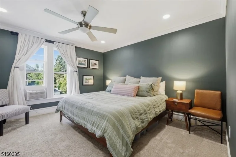 Photo of 406 W Moore St