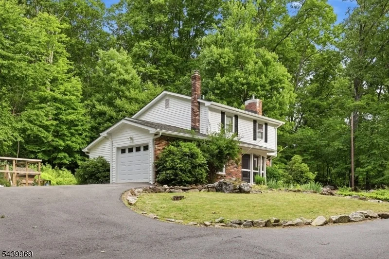 Photo of 223 Beacon Hill Rd
