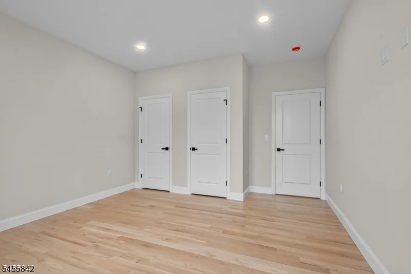 Photo of 41 Lefke Ln