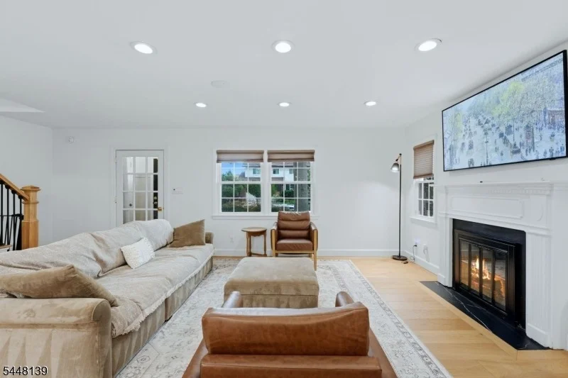 Photo of 102 Mortimer Ave