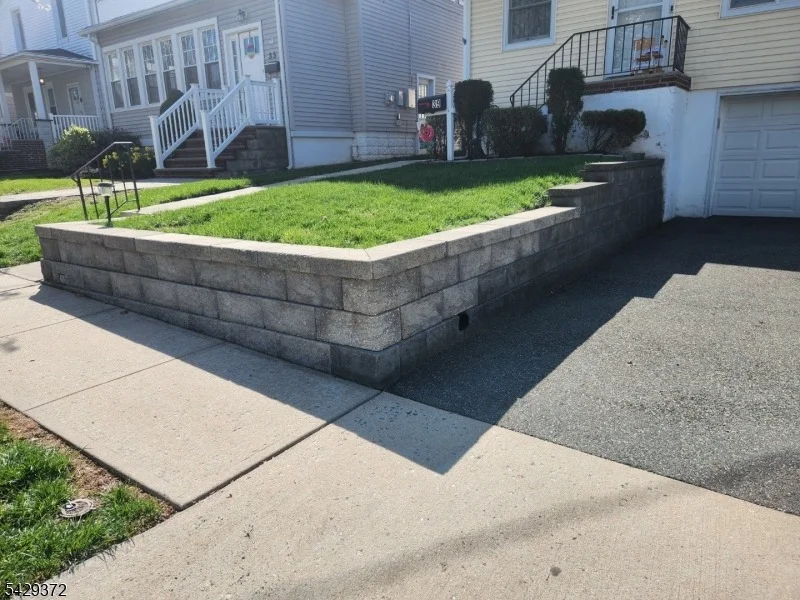 Photo of 39 Niagara St