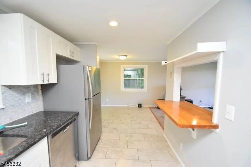 Photo of 131 Munsonhurst Rd