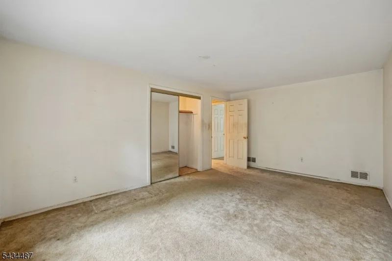 Photo of 137 Beekman Rd