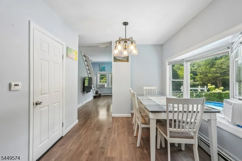 Photo of 2 Howard St