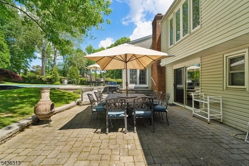 Photo of 18 Mary Ellen Dr