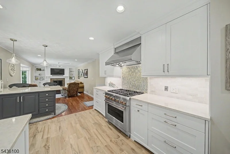 Photo of 13 MABRO DRIVE
