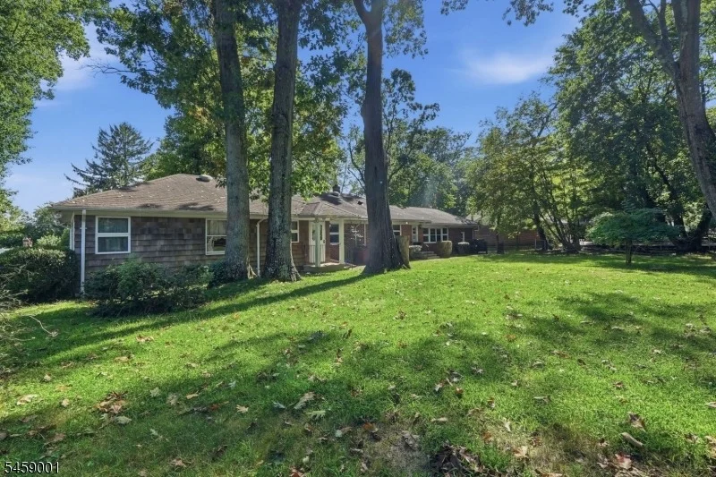 Photo of 23 Glendale Dr