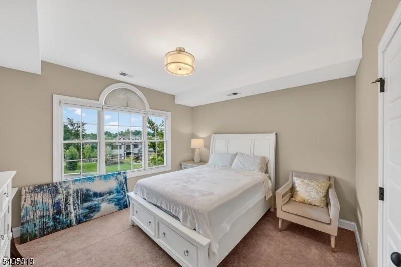 Photo of 74 Haggerty Dr