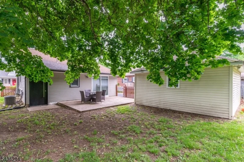 Photo of 345 Rutherford Ave