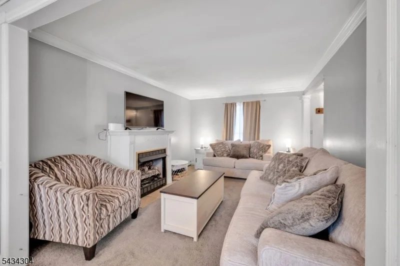 Photo of 244 Juniper Ln