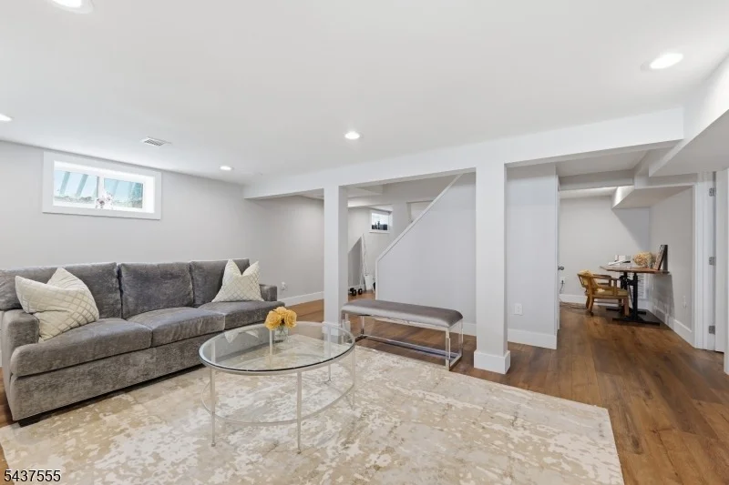 Photo of 307 N Farview Ave